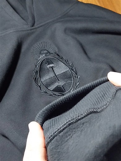 Buzo bordado Argentina unisex oversize - Black escudo nacional