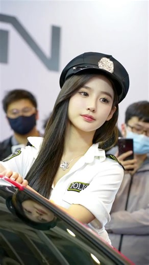 Exploring Auto Show Models: Li Shuxin Highlights