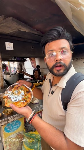 82K views · 4.9K reactions | Silver Kulcha  | First time in Amritsar | chandi wala Kulcha #chandi #silver#gold #kulcha #attakulcha #fyp #viral #trending #explore #foodgasm #foodfeed #foodshare #foodcaster #foodporn #foodlover #making #foodreels #trendingreels #amritsar #streetfood #amritsarfood #amritsarsahib #reel #reelitfeelit #reelsviral #reelkarofeelkaro #reelindia #instagram | Aashish Singh | Facebook