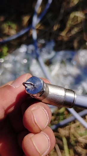 Spraying pesticides in a 100-hectare orchard can be reduced from a day to 10 minutes. A smart atomization system allows fruit farmers to hire three fewer workers. #pertanian #petani #pertanianpintar #greenhouse