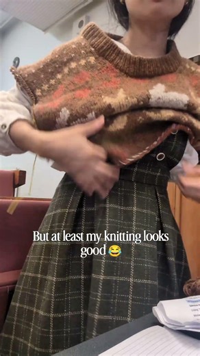 continuing work on the moonlight sweater from morae_knit. yarn color & details in ravelry #knitflix