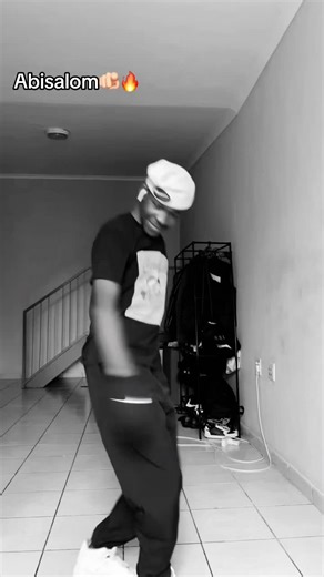 Signature move🫵🏻🔥#abisalom_rsa #lekompo