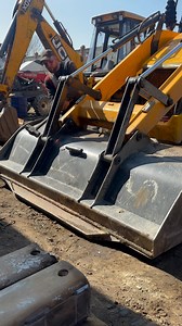 One Hammer shot Is enough ✌🏻💪🏼 . . @eden_abbas . . #ree #reals #jcb #jcbindia #jcblovers #highlights #relatable #mechnicalengineer #hardwork #shot | Haider Commercial Engineering Work