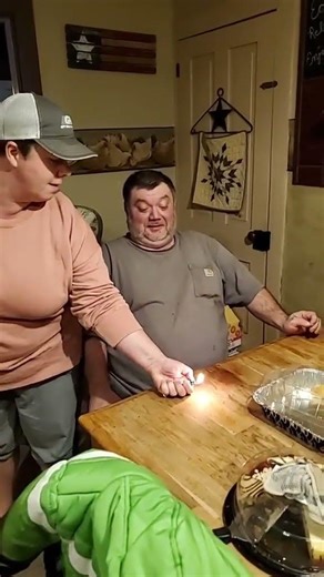 Damit hat er nicht gerechnet 😂 #fireworks #funny #funnymemes