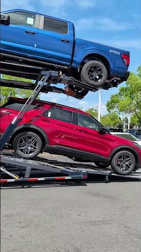 This 2026 Ford Explorer ST-Line in Rapid Red is FIRE🔥 Built for daily drives AND a weekend flex! 💅