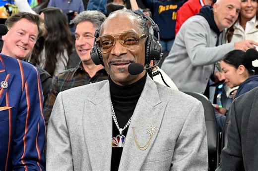 Watch Snoop Dogg Shine in NBA Broadcasting Debut With Warriors-Clippers Game: ‘Cookies & Cream’