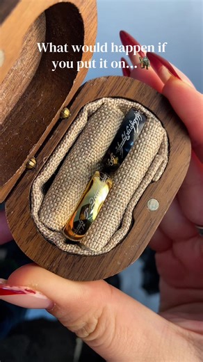 Collectible Lord of the Rings Sauron's Ring of Power