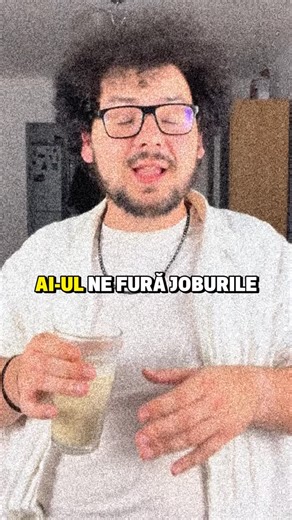 Acest clip explică modul în care funcționează inteligența artificială, prezentând concepte precum machine learning, algoritmi, rețele neurale, date, antrenare, modele AI, procesare, automatizare și inovație digitală. Aici descoperi cum sistemele analizează informații, recunosc tipare, generează predicții și optimizează procese complexe. Vei înțelege cum funcționează chatbot-urile, analiza imaginii, NLP, deep learning, cloud computing și tehnologiile emergente care transformă industrii precum mar