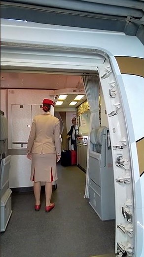 ✈️ Emirates Cabin Crew Lifestyle | Behind the Scenes | Travel Vlog Shorts 2025
