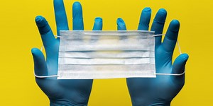 Experts warn of cross contamination while wearing gloves