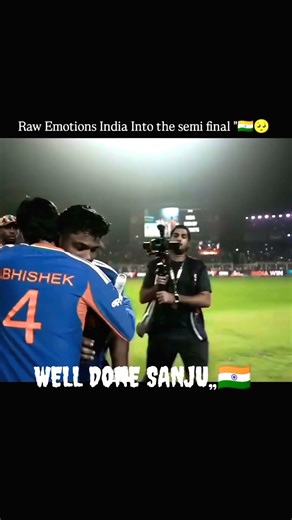 日本新干线:为什么它在时速超过300公里时还能保持安静?秘密就在一只小小的翠鸟身上!当高速列车进入隧道时,它会在前方猛烈地压缩空气,并在出口处产生巨大的爆破声,这就是令人困扰的“隧道音爆”。为了消除噪