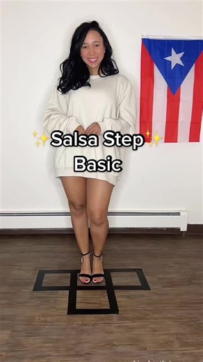Try this Salsa basic step 🤩🕺🏻💃#salsa #salsabaul #salsapuertorriqueña #puertorico #boricua #europa #joannavalladares