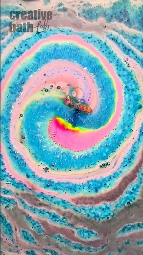 This Intergalactic Bath Bomb Demo is Out of This World!