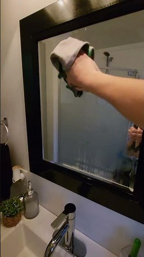 10 Second Tidy With Me