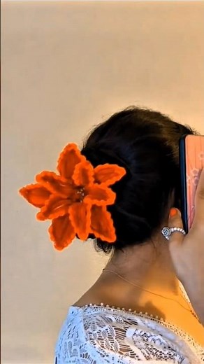 Cute & Easy Christmas Flower Hair Clip DIY! 🌸✨ #christmas #flower #clip #shorts #diy #gift #holiday