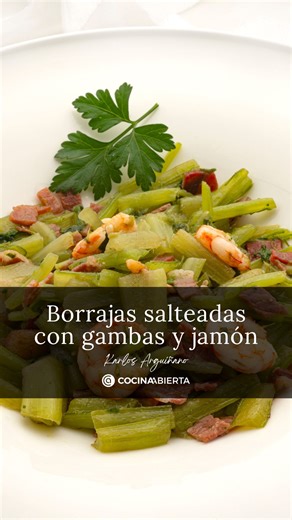 Karlos Arguiñano | ¡Feliz lunes, amigos! 🌧️ Hoy os traigo un plato saludable y lleno de sabor: borrajas salteadas con gambas y jamón. Una receta mar y... | Instagram