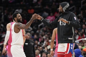 "Me and Kai, we gotta jump through a Hula-Hoop of fire to impress" - Kevin Durant claims he and his superstar teammates are treated differently than other teams
