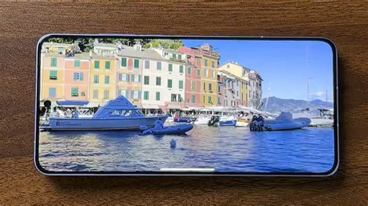 体验原生级画质，2K144 FPS 超分超帧并发，提升游戏与视频流畅度，感受更真实细腻的画面，带来沉浸式视觉享受。