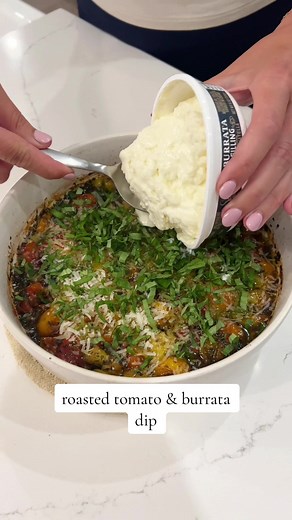 This is seriously one of the best appetizers I’ve ever made, and easy to throw together! 🤤 roasted tomato burrata dip with garlic bread crostinis!) 🍅🧄 Ripe bursted cherry tomatoes, stir in burrata, and scoop it all up with crispy garlic crostinis. A total flavor bomb… have the recipe ready, people WILL ask for it! 🛒You’ll Need: • cherry tomatoes • Olive oil • Salt, pepper, red pepper flakes • Garlic, parsley, oregano • Burrata • Fresh basil • Parmesan • French baguette • Butter, garlic, salt