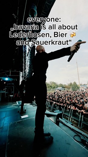 „Bavaria is all about Brezn 🥨, Bier 🍻, Lederhosen 👞 and Sauerkraut.“ Is that the TRUTH or just a STEREOTYPE? 🤔 #dominum #regensburg #avantasia #metal #zombie #heavymetal 📸: @vince_de_fallois | Dominum