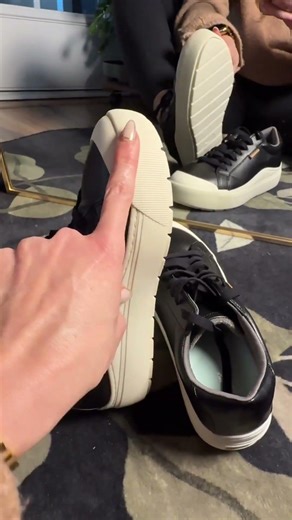 Dr. Scholl's Time Off Sneaker Review – Best 2026 Walking Shoes for Travel & Plantar Fasciitis