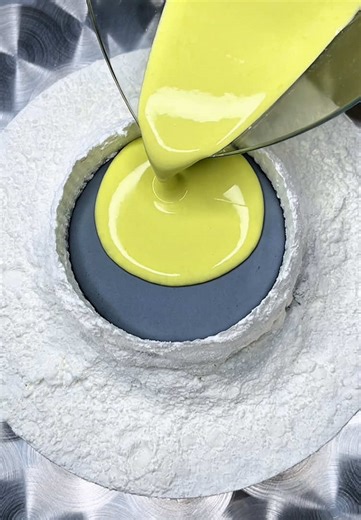 Satisfying ASMR Cornstarch Crunching Sounds