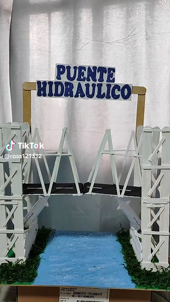Construcción de un puente hidráulico con jeringas