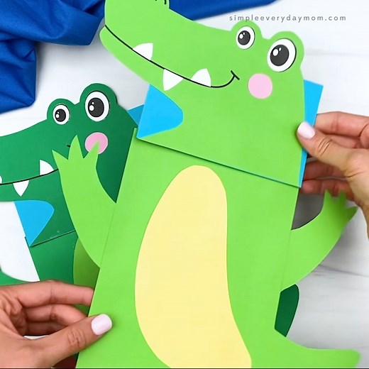 This alligator puppet is perfect for getting into pretend play! Template link below ⬇️ | Simple Everyday Mom