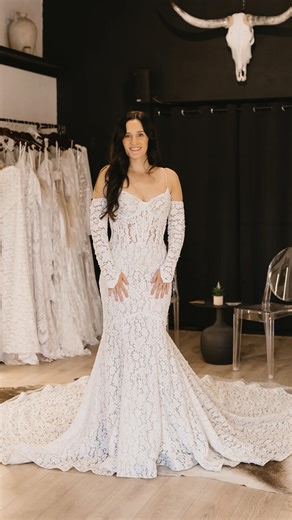 2.3K views · 4.3K reactions | She’s from Texas I can tell  #texasbride #westernweddingdresses #texaswedding #2026bride | Birdie Bridal | Facebook