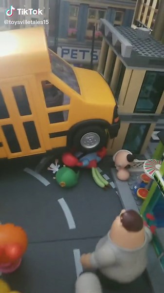 Funny Mr. Krabs Bus Mishap | SpongeBob SquarePants Comedy