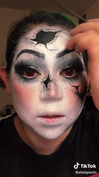 Broken Doll Halloween Makeup Tutorial