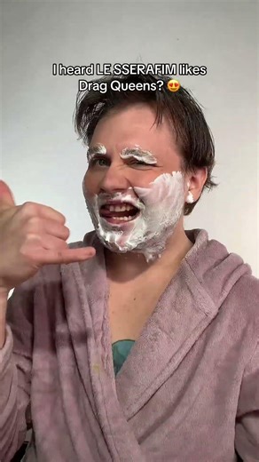 Hopefully the most-followed Drag Queen in the german-speaking area too 🫡🥰