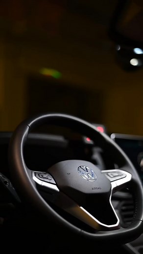 🚑 Neuer RTW für das Rote Kreuz Freistadt! 🚑 Seit kurzem ist unser brandneuer Rettungstransportwagen (RTW) im Einsatz – speziell (nur) für Notfalleinsätze ausgerüstet und mit modernster Technik ausgestattet.🔥💪🏼 🩺 EKG-Monitoring & modernste Notfallausrüstung 🛏️ Luftgefederte & elektrohydraulische Fahrtrage für rückenschonendes Arbeiten und schonenden Patiententransport 🔧 Verschiebbare Plattform für mehr Platz & effizientes Arbeiten am Patienten Dieser RTW bedeutet einen wahren Qualitätsspr