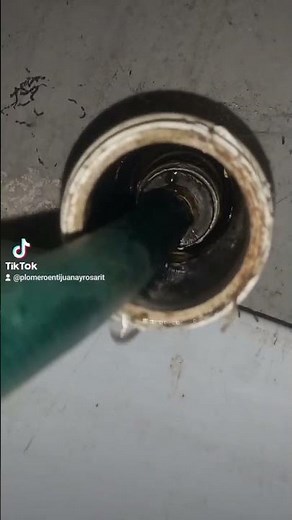 como destapar un drenaje con drain king #baño #plomero #viral #agua #tijuana #fontanero #drenaje