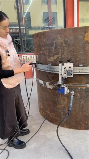 ⚡ “Watch This Welding Cart Make PERFECT Welds! 🤖🔥