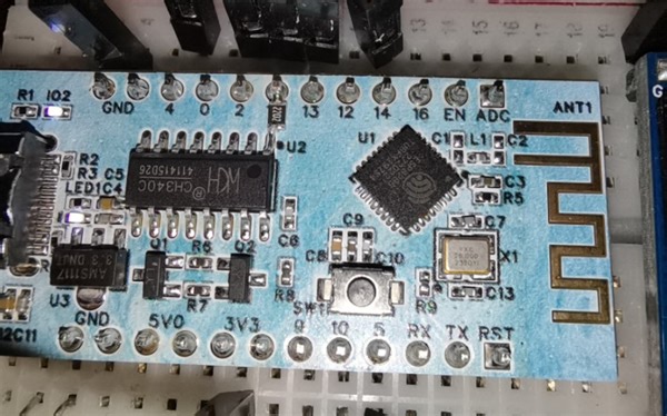 ESP8285开发板（彩色丝印）