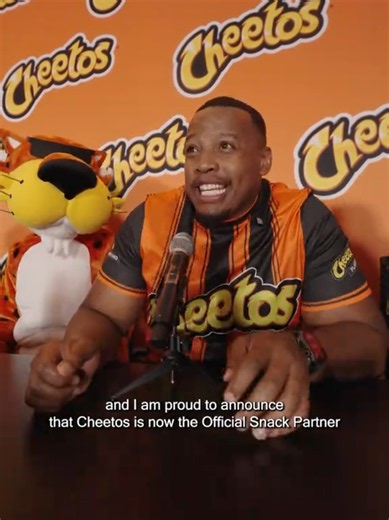 The Cat is Out the Bag! Our Cheetos Playmakers proudly announced that Cheetos is the official snack partner for Varsity Football & Varsity Cup. See you on campus! #Can'tHideTheFun #VarsityFootball #VarsityDiski @Varsity Cup @Varsity Diski