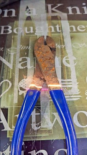 Using a laser to clean rust off tools