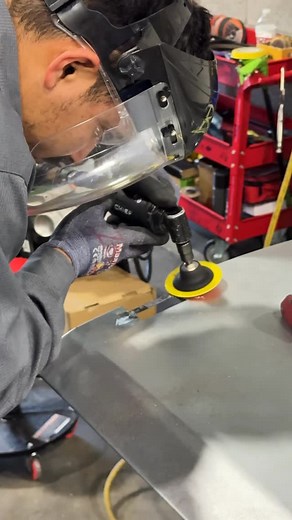 🩷 Pretty in Pink 💕 1 of 1 Edition featuring custom leopard print interior handcrafted on a modern car chassis with safety features including 6 airbags 👏🏼 this is not a restoration it’s a Modern Classic 💬 text 470-729-2853 for inventory or custom build details 🚚 . . . . Vintage design modern luxury = the best of both worlds 👏🏼 formerly Vintage Broncos #earlybronco #classicbronco #fordbronco #bronco #classiccars #dreamcar #beverlyhills #luxury #malibu #palmbeach #california #atlanta #vinta