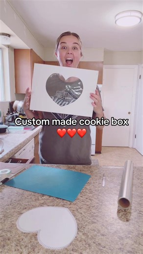 Delicious Custom Made Cookie Box