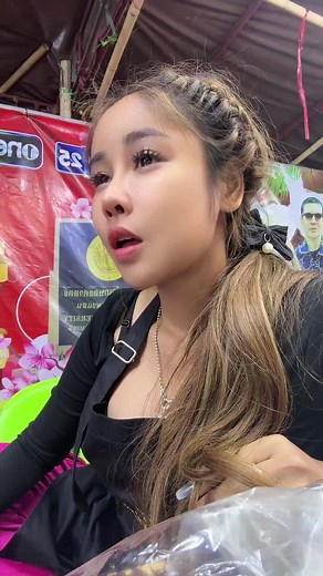 Stylish Outfit Ideas with Low Neckline Tops