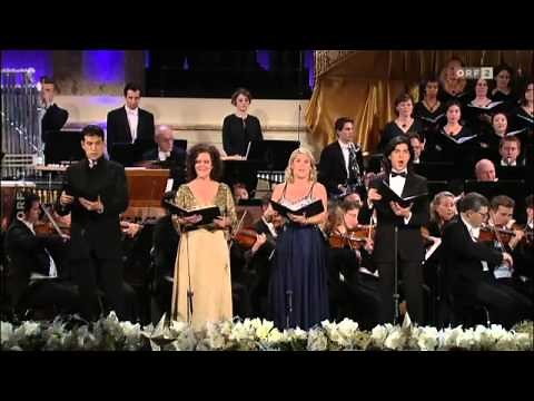 Christmas in Vienna 2013: Angelika Kirchschlager, Ursula Langmayr, Luca Pisaroni, Joel Prieto