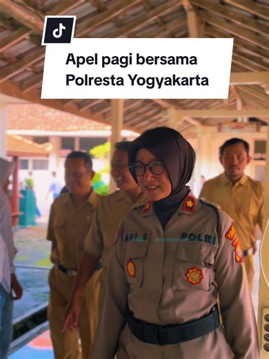 Upacara Apel Pagi SMKN 5 Yogyakarta dan Polresta