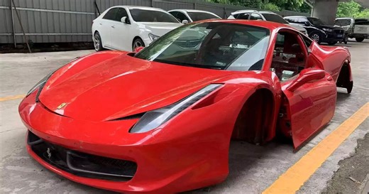 Une coque de Ferrari 458 est à vendre sur un site chinois !