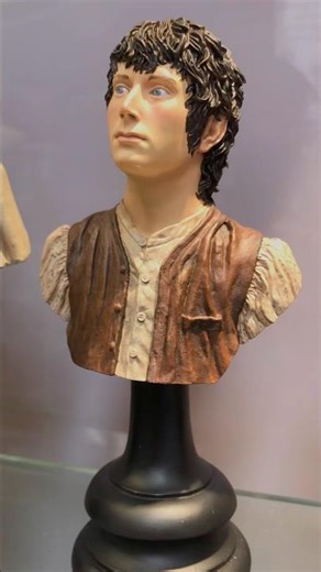 Frodo Baggins - Sideshow Weta Bust - The Lord of the Rings