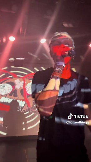 Sofaygo Rocks the Stage on Mani Tour