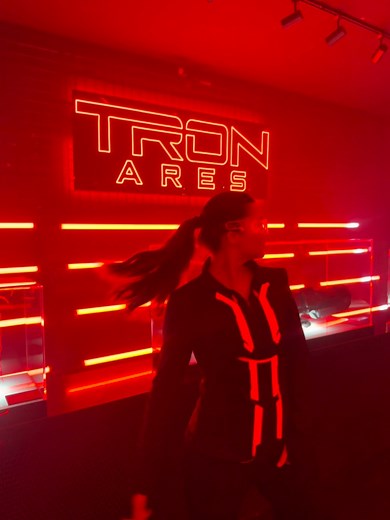 Tron: Ares cosplay tutorial ❤️ #TRONARES #cosplayoftheday | Kellyskingdomm