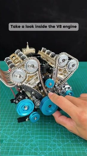 Take a look inside the V8 engine #vortrixe #enginemodel #engine #diy #v8