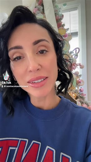 Sonia Cona | 𝖠𝖽𝗏𝖺𝗇𝖼𝖾𝖽 𝖠𝖾𝗌𝗍𝗁𝖾𝗍𝗂𝖼𝗂𝖺𝗇 on Instagram: "Spot(LESS) Peel by Linder Health💙 Let’s talk about the Spotless Peel by Linder Health — your new acne-clearing, pigment-reducing, texture-refining best friend. This peel is designed for breakout-prone, congested, or uneven skin that needs a reset without downtime It uses a clinical blend of anti-inflammatories, pigment balancers, and resurfacing actives to calm active acne, fade post-inflammatory spots, clear congestion, and 