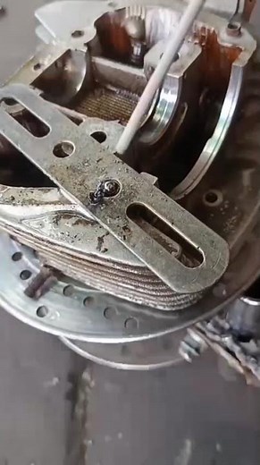 how to remove a broken bolt on an engine